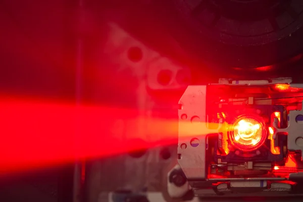 Arbetar laserlinsen av dvd — Stockfoto