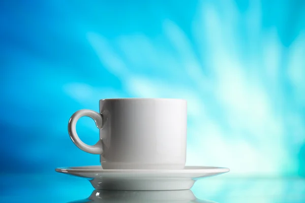 喝杯茶在蓝色 — 图库照片