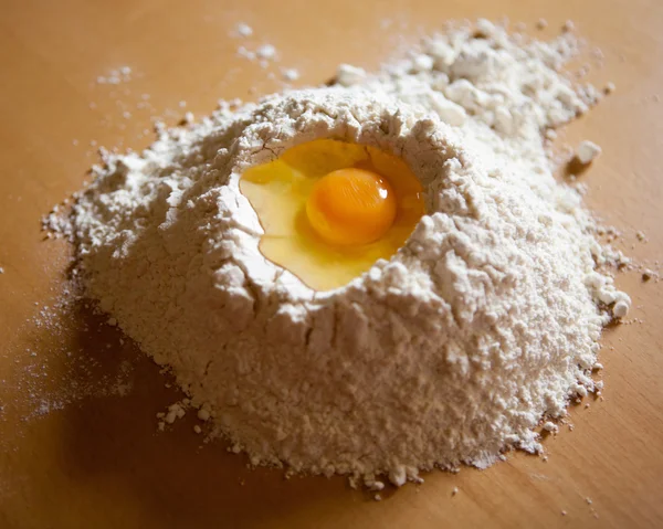 밀가루에 계란 — 스톡 사진