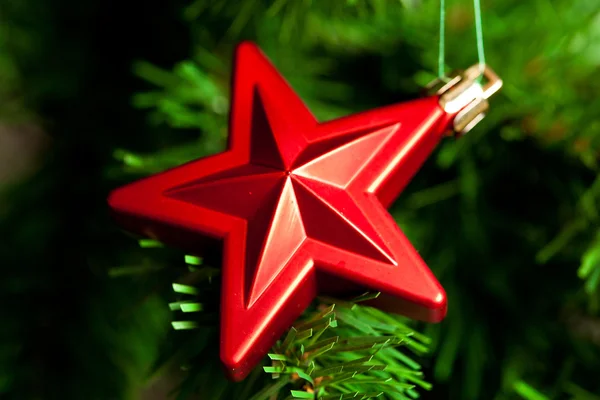 Adorno del árbol de Navidad - estrella roja — Foto de Stock