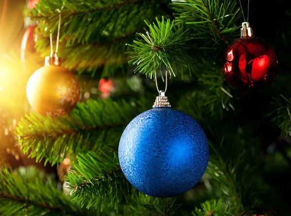 Kerstdecoratie met glanzende schittering — Stockfoto