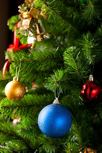 Décorations d'arbres de Noël — Photo