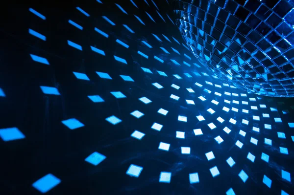 Sfera discoteca con illuminazione blu — Foto Stock
