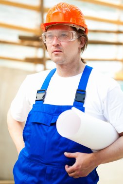 constructor mantiene plan de construcción