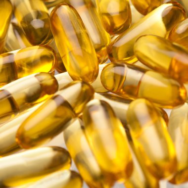 Omega-3 balık yağı kapsülleri şişko