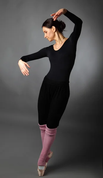 Posing ballet dancer — Stock Photo, Image