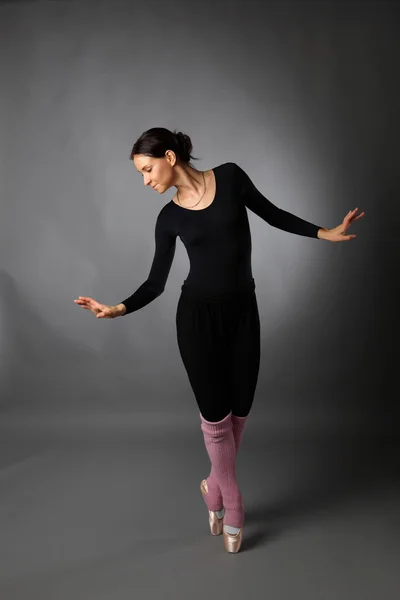 Posando bailarina de ballet —  Fotos de Stock