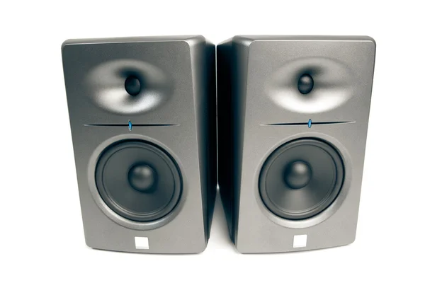 Estúdio monitores de áudio isolados em branco — Fotografia de Stock