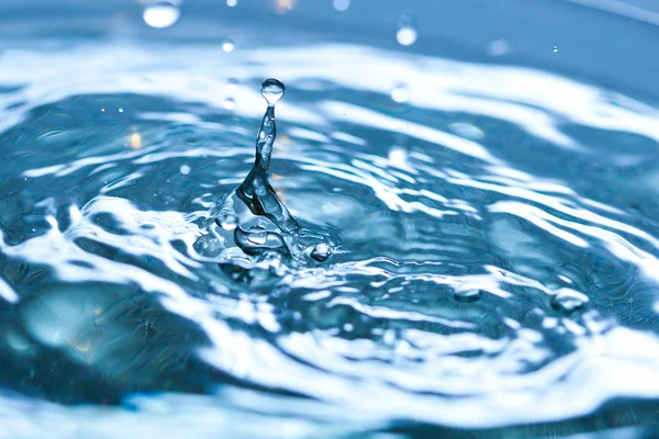 Färskt vattendroppe — Stockfoto