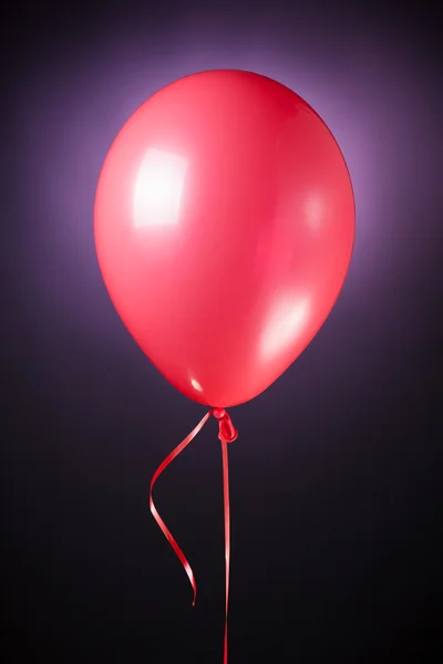 Feestelijke rode luchtballon — Stockfoto
