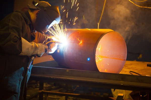 Welder at work — Stock Photo, Image