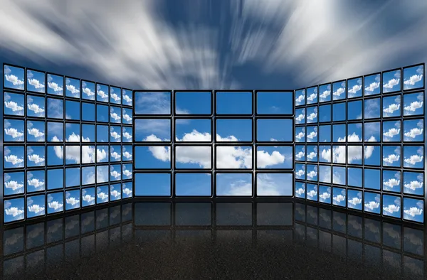 Wolken auf den Bildschirmen. — Stockfoto