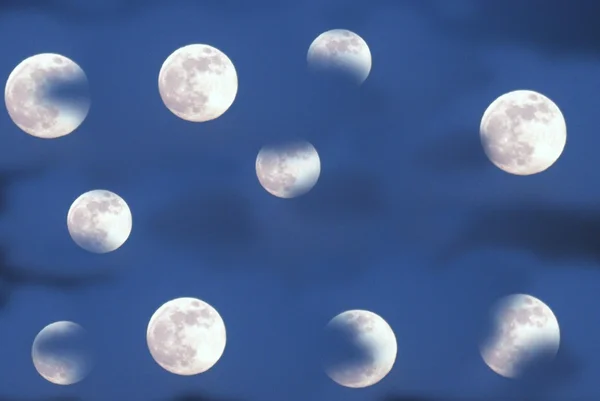 Πολλαπλά φεγγάρια — Φωτογραφία Αρχείου