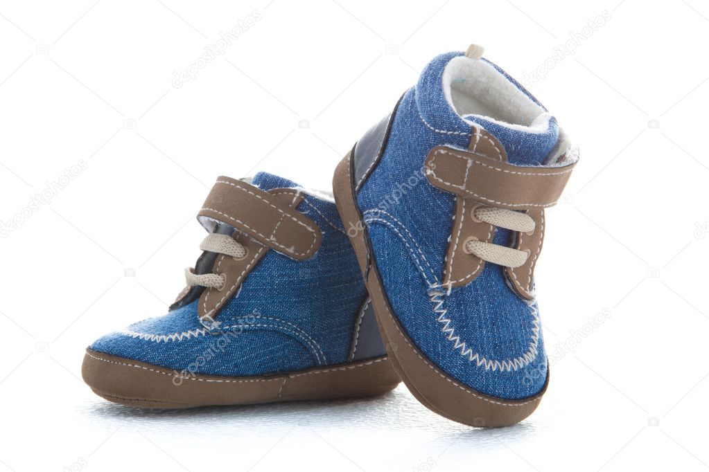 Chaussures De Bebe Bleues Isolees Sur Fond Blanc Image Libre De Droit Par Ewastudio C