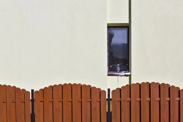 Zid, fereastră, gard — Fotografie, imagine de stoc