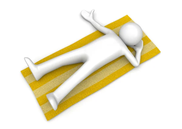Человек лежит на пляжном полотенце — стоковое фото