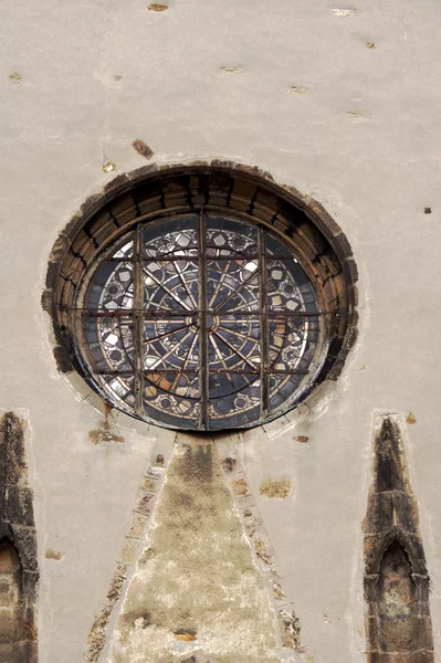 Rosette dans une église gothique, Pologne — Photo