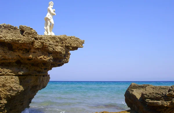 Скульптура на скале, остров Закинф — стоковое фото