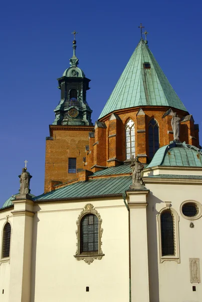 Archicathedral basiliek in gniezno — Stockfoto