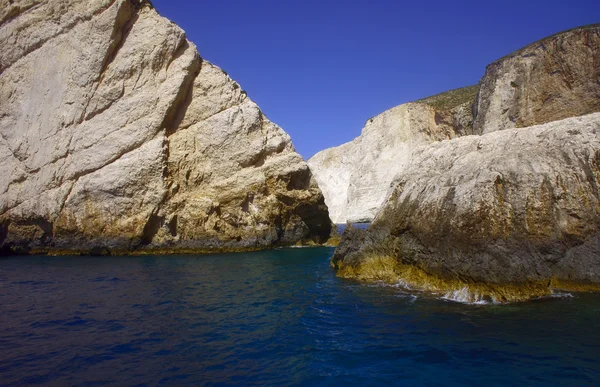 Rocas en el costo en la isla de Zakynthos — Foto de Stock