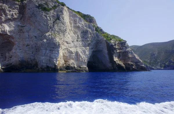 Klippvägg på ön zakynthos — Stockfoto
