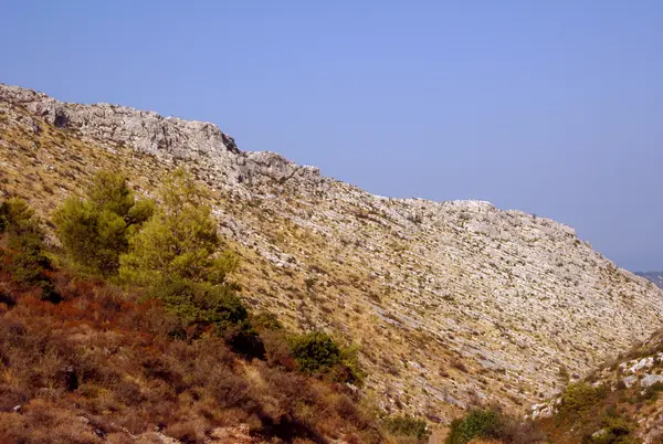 Rock i bergen på ön zakynthos — Stockfoto