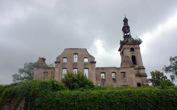 Ruiny Kościoła Ewangelickiego, Polska — Zdjęcie stockowe