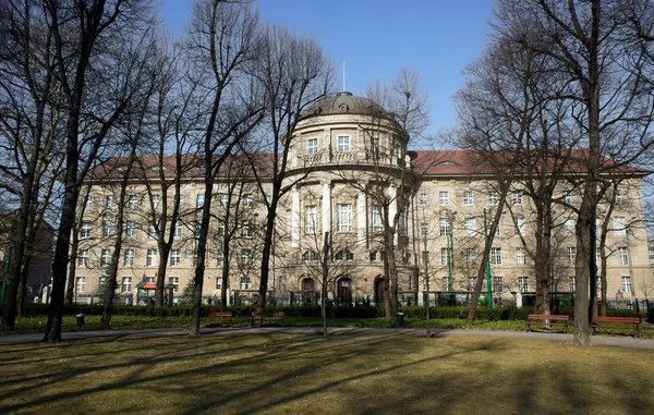 Universidad Médica Edificio en Poznan — Foto de Stock