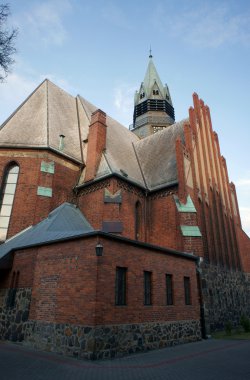 Gotik kilise kule Poznan ile