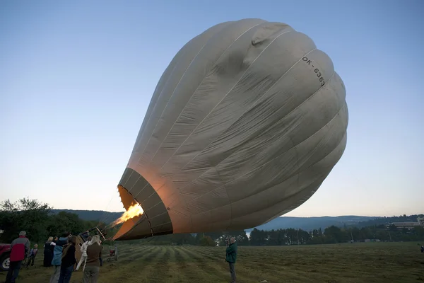 Stock image Filling the balloon with hot air