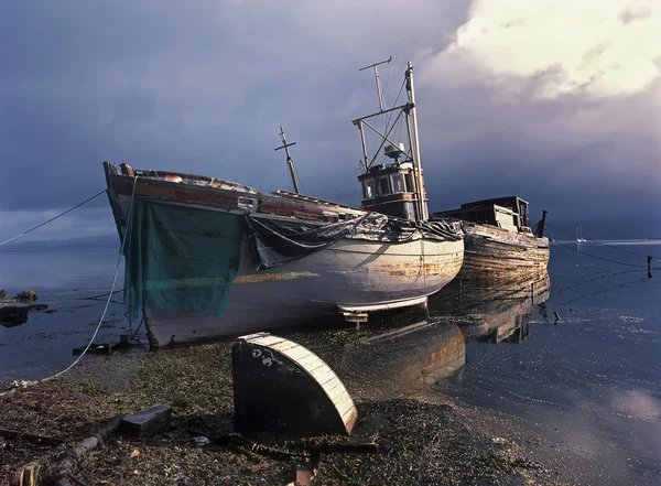 Fishing boats after storm — Stock Photo, Image