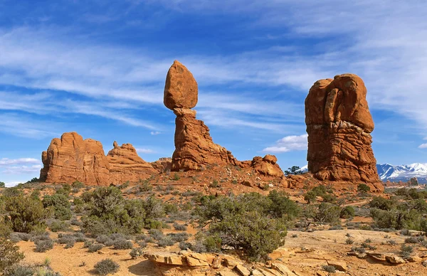 Evenwichtige rock op het arches national park, utah — Stockfoto