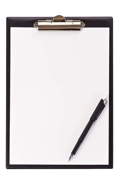 Portapapeles negro en blanco con bolígrafo — Foto de Stock
