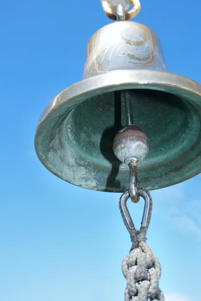 Statek szczegół dzwon na niebo — Zdjęcie stockowe