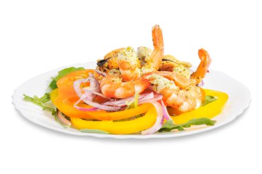 salata karides, midye, biber ve soğan ile.