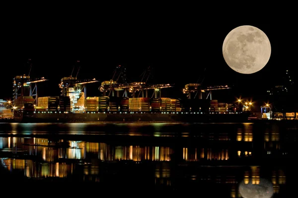 Gece konteyner portu — Stok fotoğraf