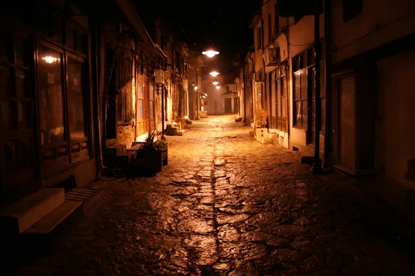 Geceleyin eski cadde — Stok fotoğraf