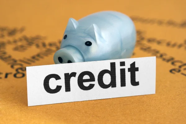 Krediet- en piggy bank — Stockfoto