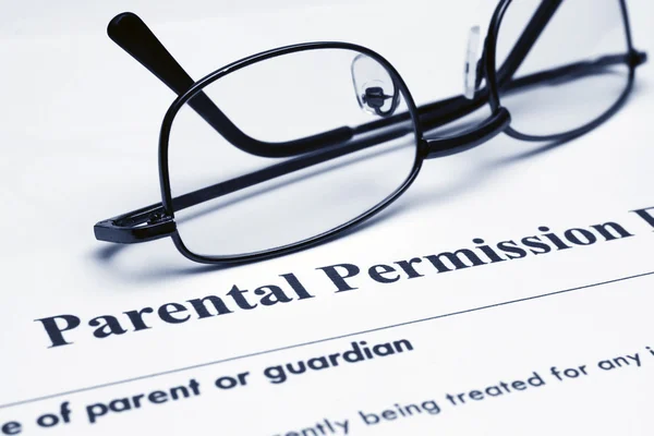 Formulário de autorização parental — Fotografia de Stock