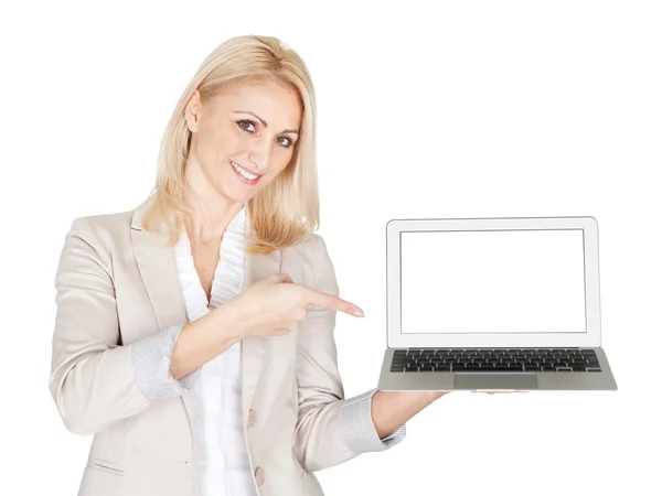 Zakenvrouw presenteren laptop — Stockfoto