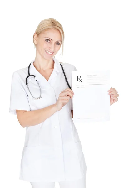Médico mulher dando prescrição — Fotografia de Stock