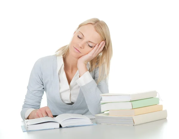 Mooie student meisje moe van het doen van huiswerk — Stockfoto