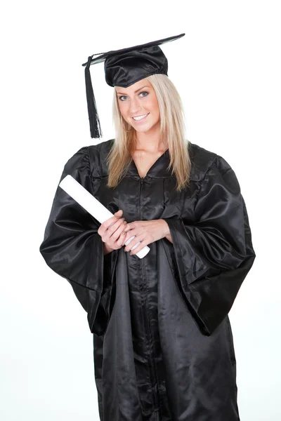 Hermosa estudiante femenina graduándose — Foto de Stock