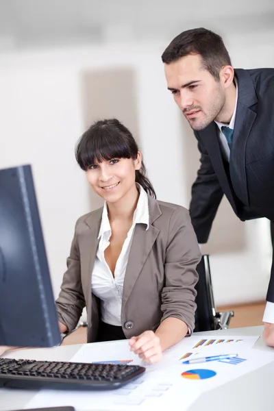 Manager zakenvrouw toezicht op — Stockfoto