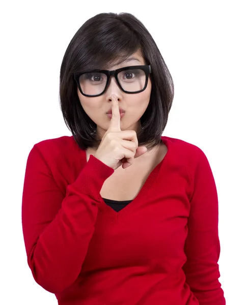 Menina adolescente bonita usando óculos nerd fazendo sinal de silêncio — Fotografia de Stock