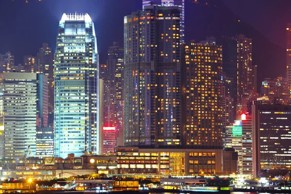 Hong Kong paesaggio urbano di notte — Foto Stock