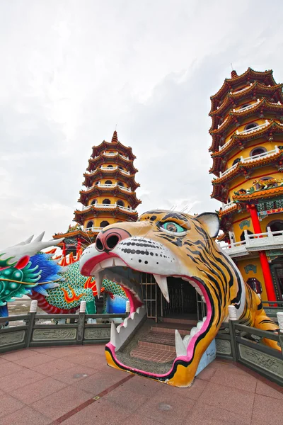 Dragon Tiger Tower in Taiwan — Stock Photo, Image