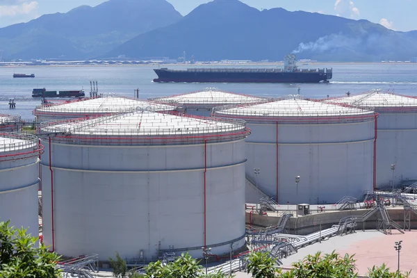 Oil storage tanks — Stock Photo, Image