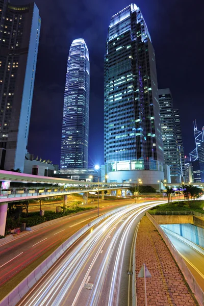 Trafik genom centrala hongkong — Stockfoto