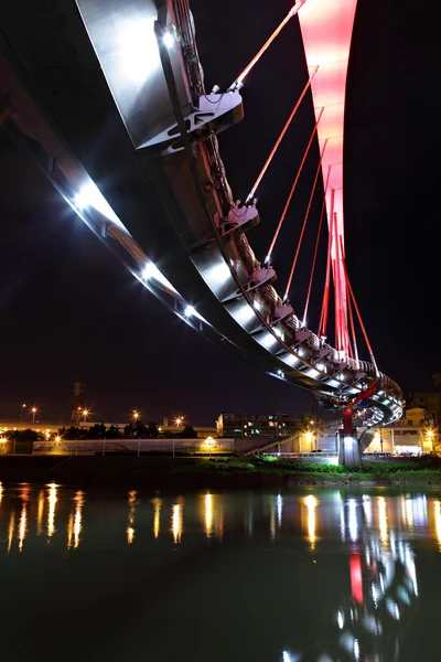 Γέφυρα τη νύχτα στην Ταϊβάν — Φωτογραφία Αρχείου